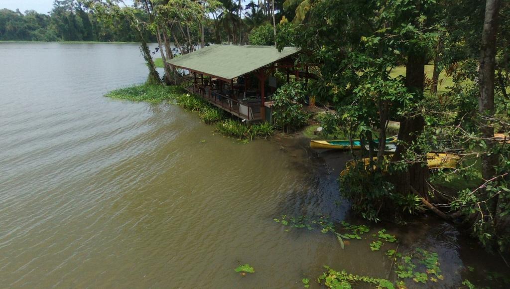 Lirio Lodge Barra de Pacuare Exterior photo